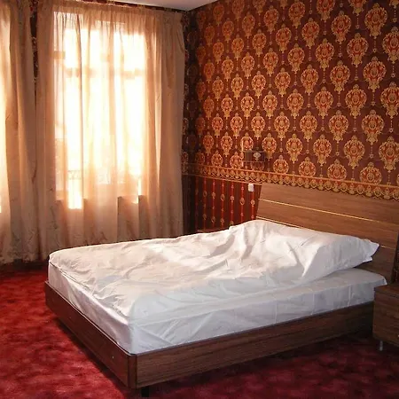 Konukevi Flats Eu - The Central Railway Station Varna
