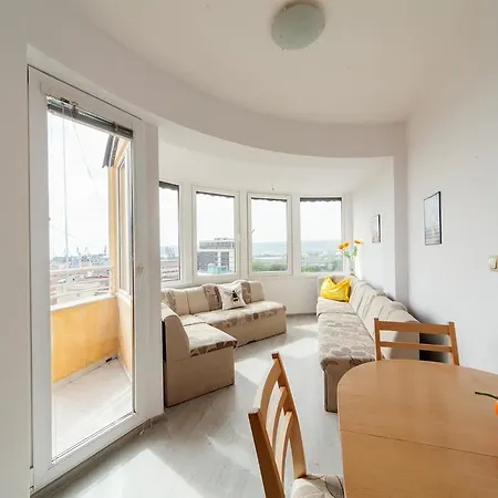 Flats Eu - The Central Railway Station Warna