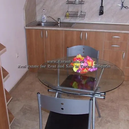 Flats Eu - The Central Railway Station Guest house